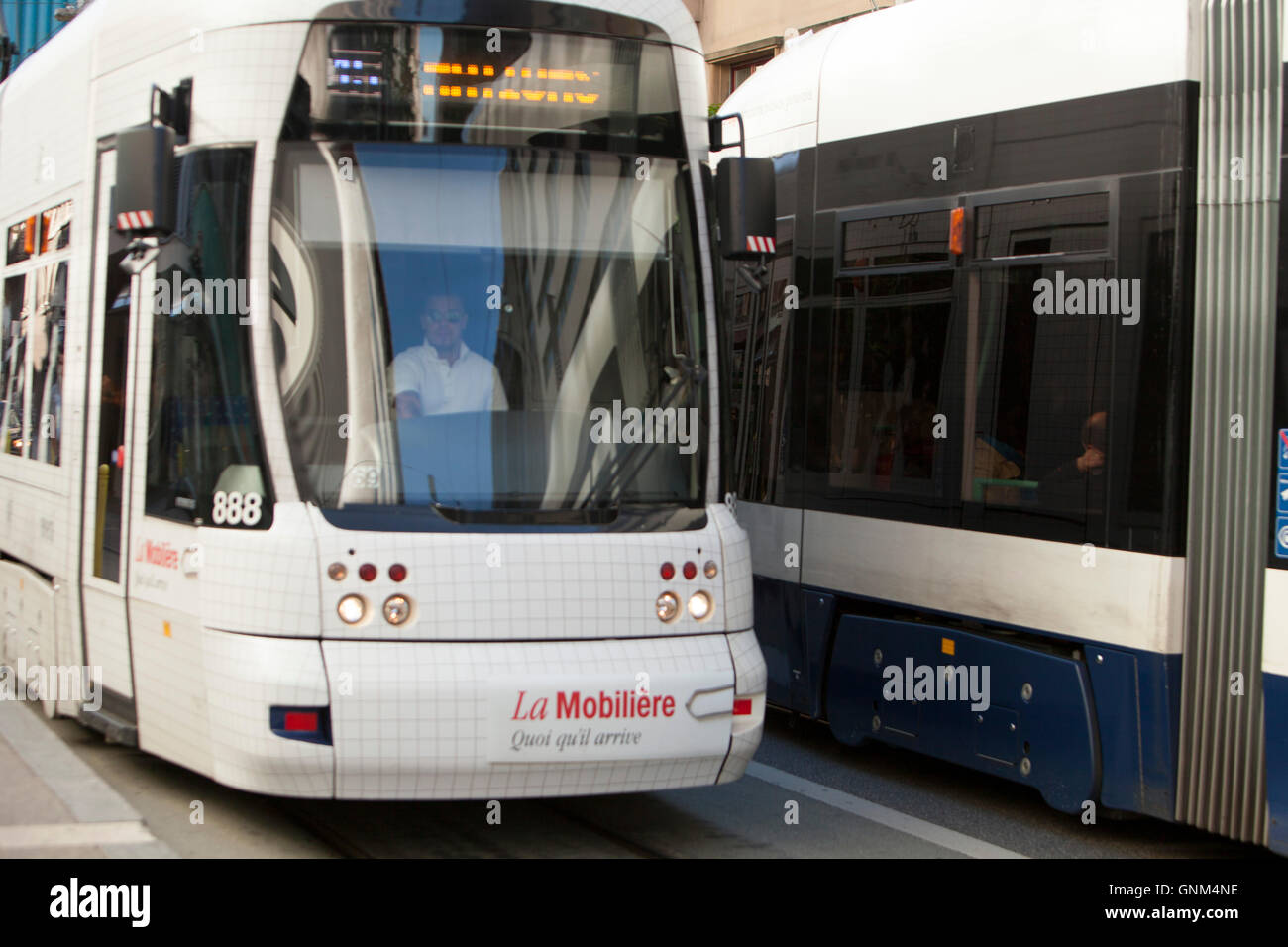 Tramway Urbain dans la ville de Genève en Suisse Banque D'Images