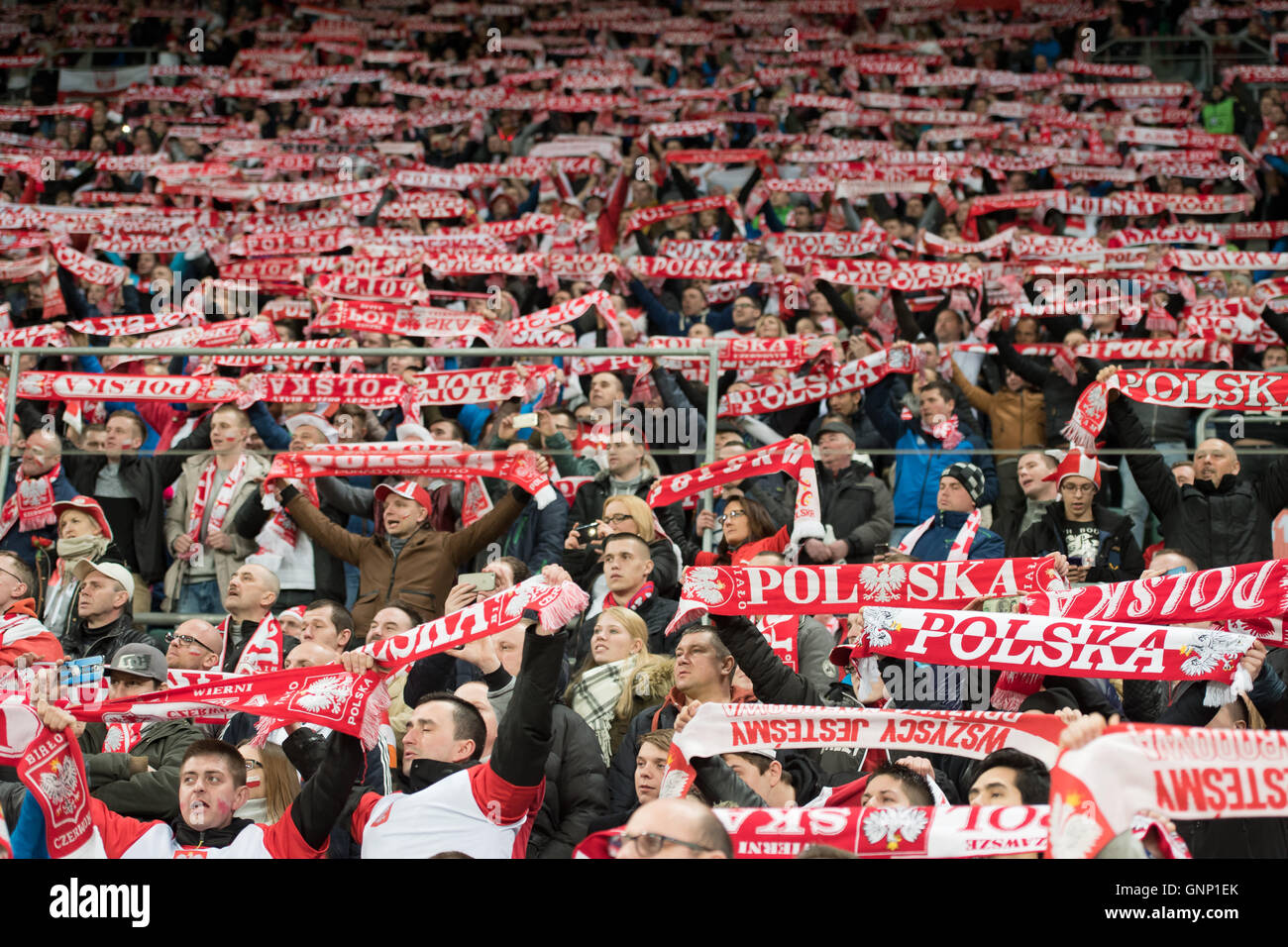 WROCLAW, POLOGNE - Le 26 mars 2016 : Fans de Pologne au cours International Football match amical contre la Finlande Pologne 5:0. Banque D'Images