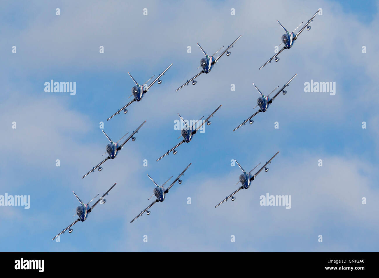 Frecce Tricolori affichage de l'équipe de voltige la formation de l'Armée de l'air italienne Aeronautica Militare Italiano battant Aermacchi MB-339 Banque D'Images