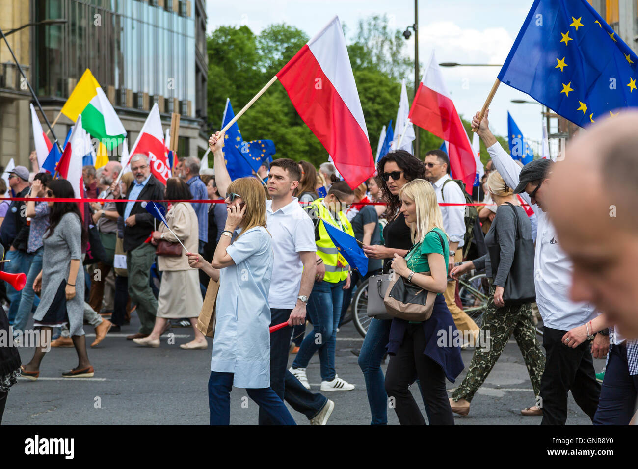 Varsovie, Pologne, la démonstration d'une Oppositionsbuendnises bipartite pour le sauvetage de la démocratie polonaise Banque D'Images
