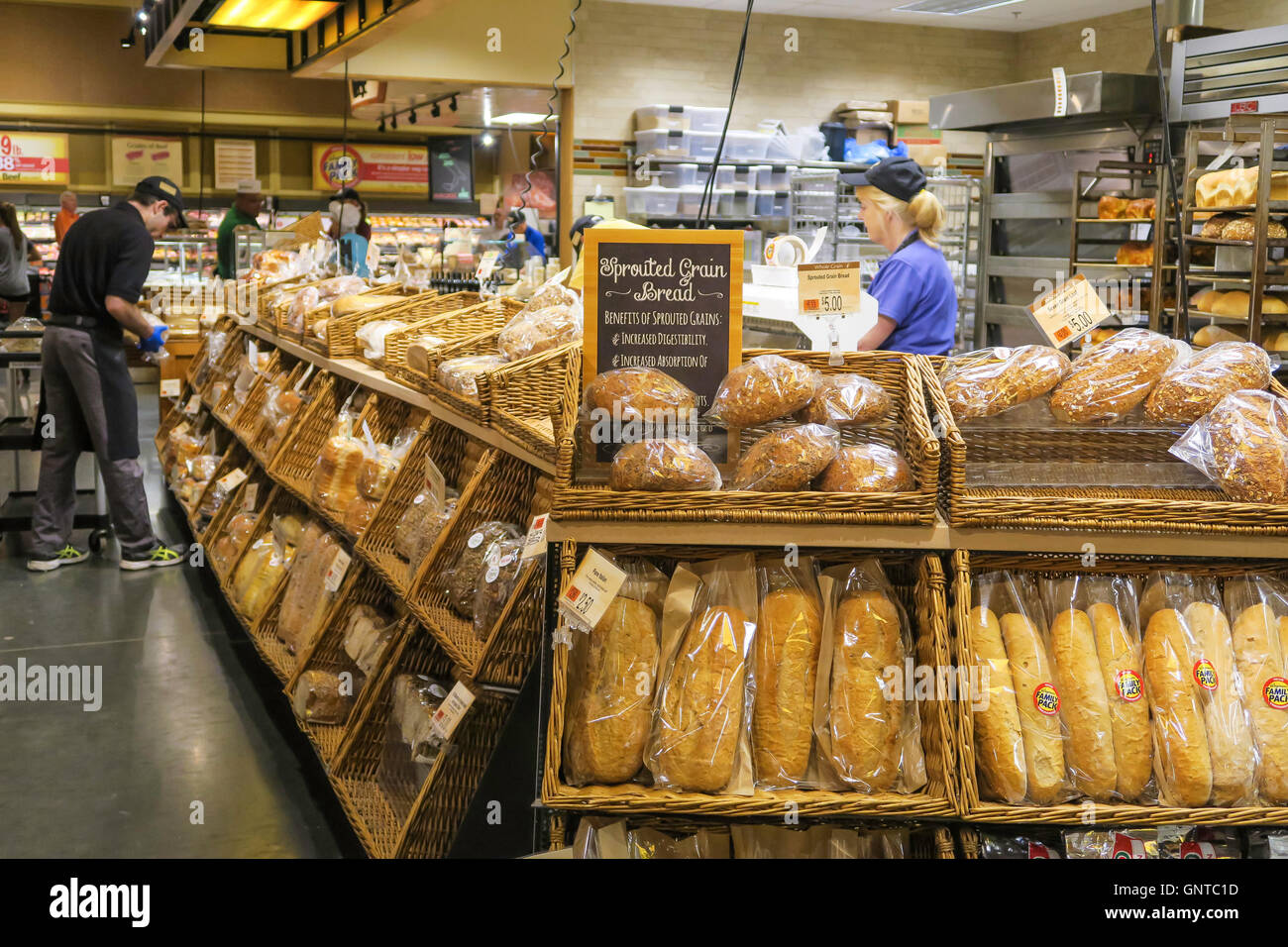 Section boulangerie à Wegmans Épicerie, Westwood, Massachusetts, USA Banque D'Images