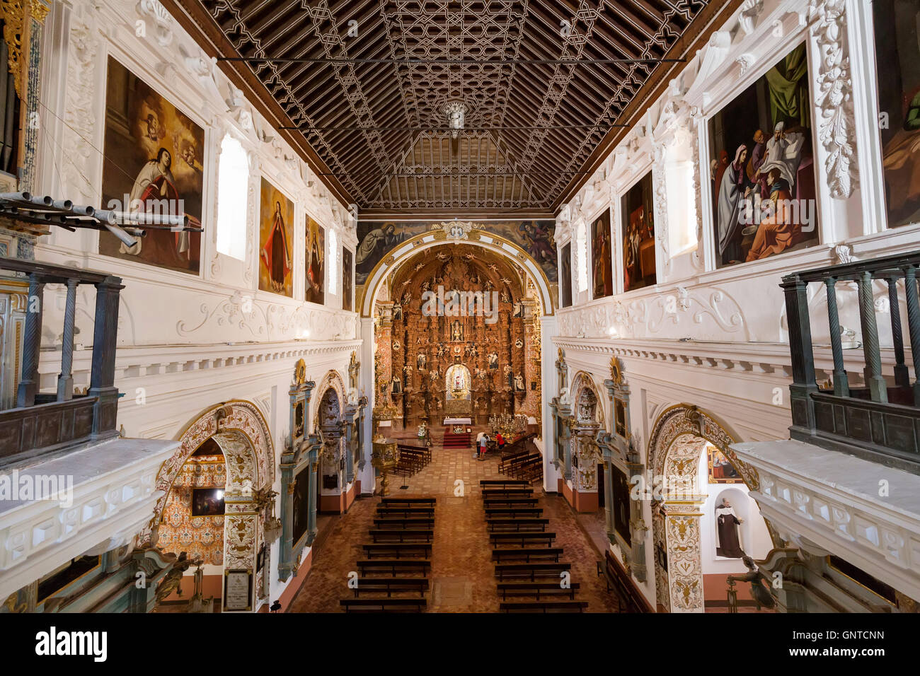 Retable Baroque. L'Iglesia Nuestra Señora del Carmen, bâtiment de style mudéjar et style baroque. Antequera,province de Malaga Costa del Sol Banque D'Images