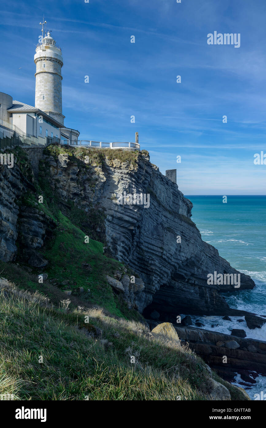 Phare de Cabo Mayor. La ville de Santander, Cantabria, ESPAGNE Banque D'Images