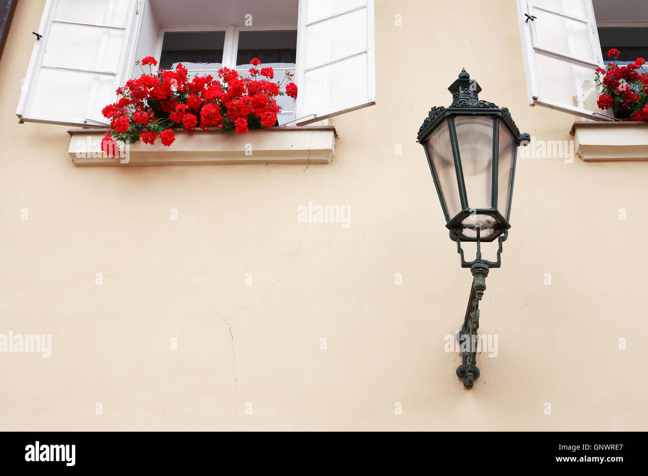 Lanterne Sur le mur Banque D'Images