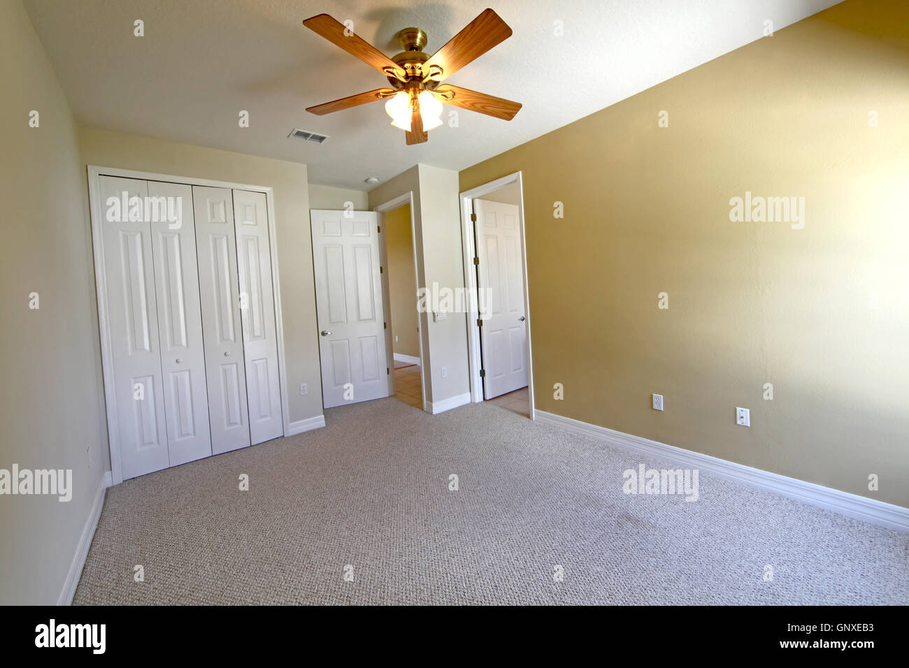 Un coup d'intérieur d'une chambre vide Banque D'Images