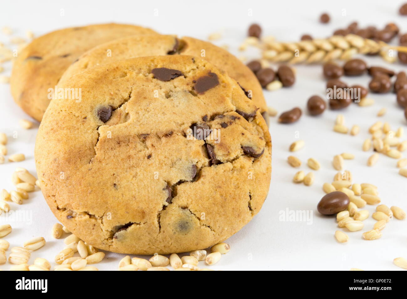 Cookies aux pépites de chocolat et de chocolat et de blé boules Banque D'Images