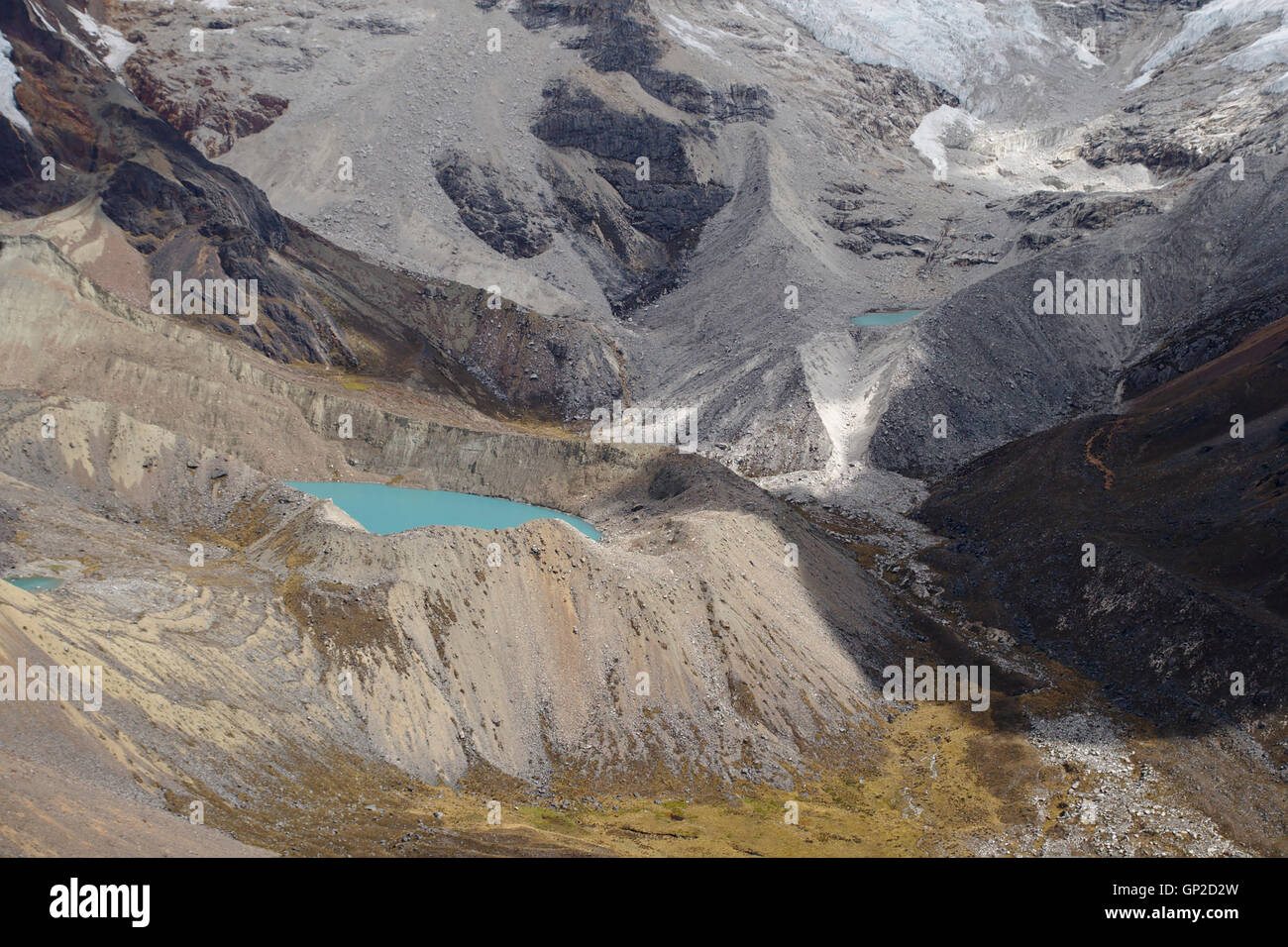 Lacs de montagne et des moraines entre Nevado Santa Cruz et de l'Alpamayo, Cordillère blanche, Pérou Banque D'Images