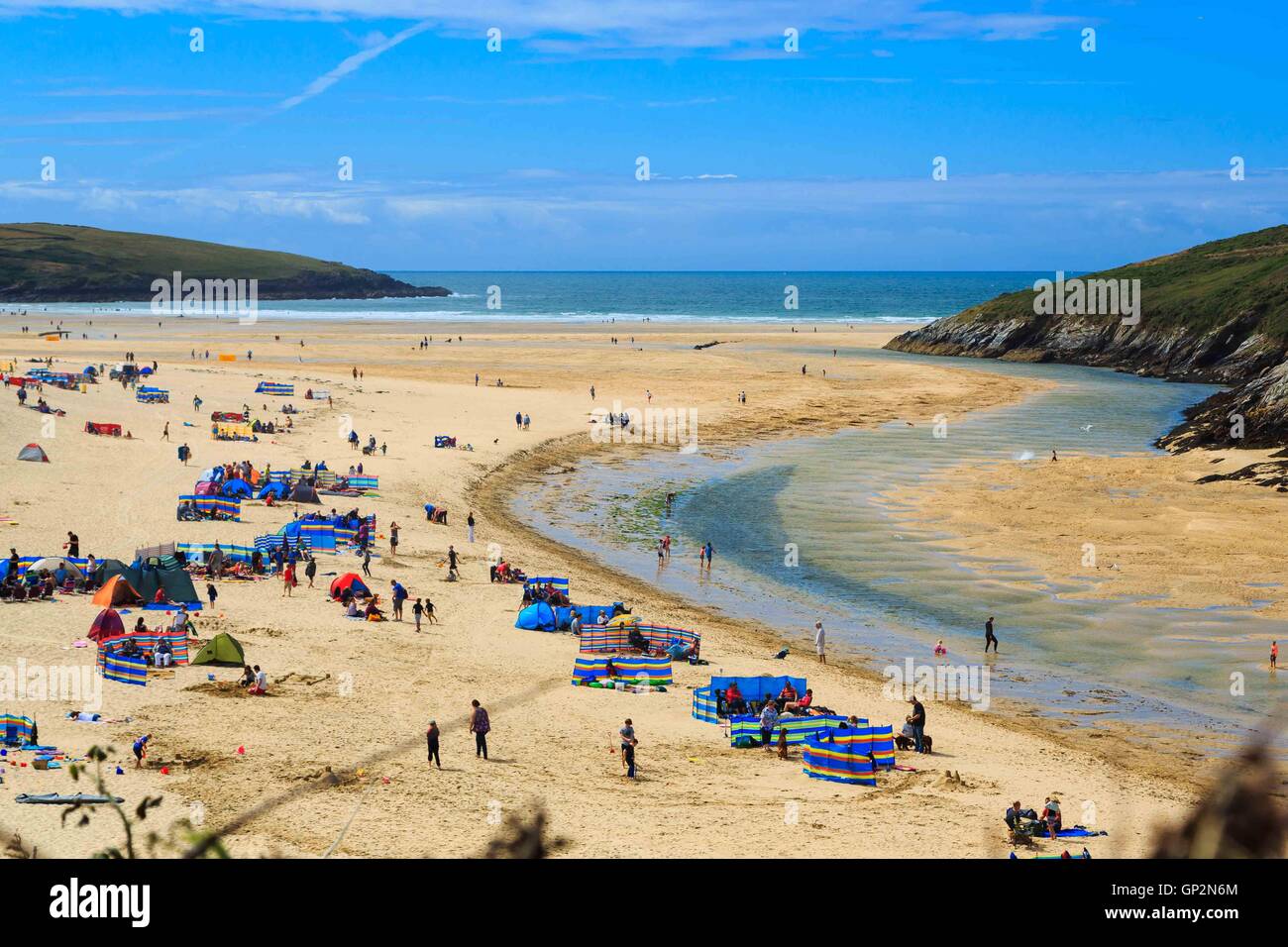 Une vue sur la rivière et l'estuaire Gannel plage près de Newquay en Cornouailles, Angleterre, RU Banque D'Images