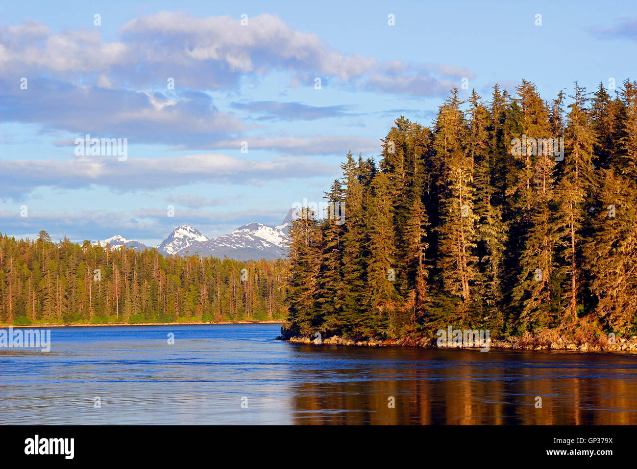 Coucher du soleil à l'intérieur de Passage près de Sitka Alaska Inside Passage sud-est de l'Alaska USA Banque D'Images