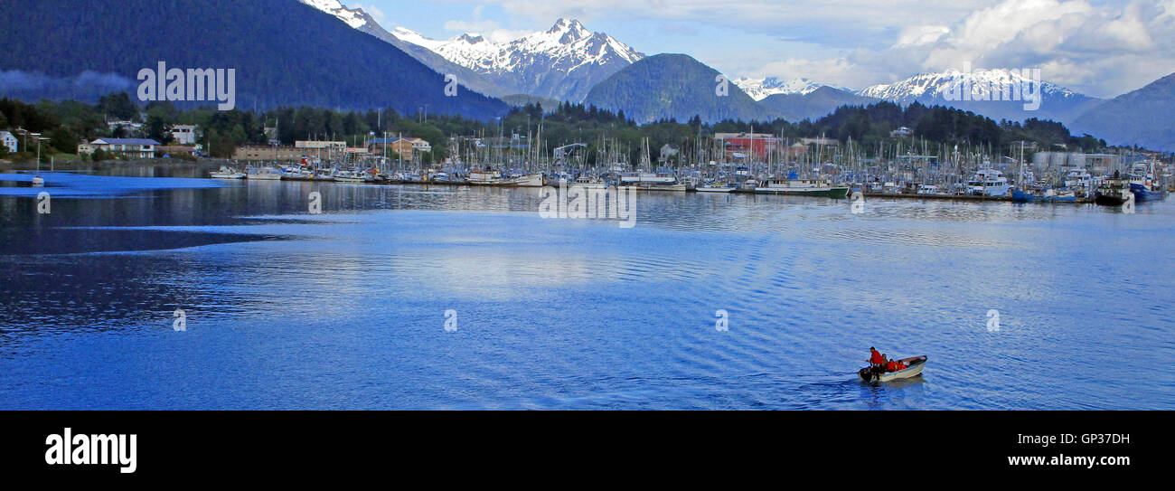 Port de plaisance de la flotte de pêche de l'Alaska de Sitka le passage de l'intérieur sud-est de l'Alaska USA Banque D'Images