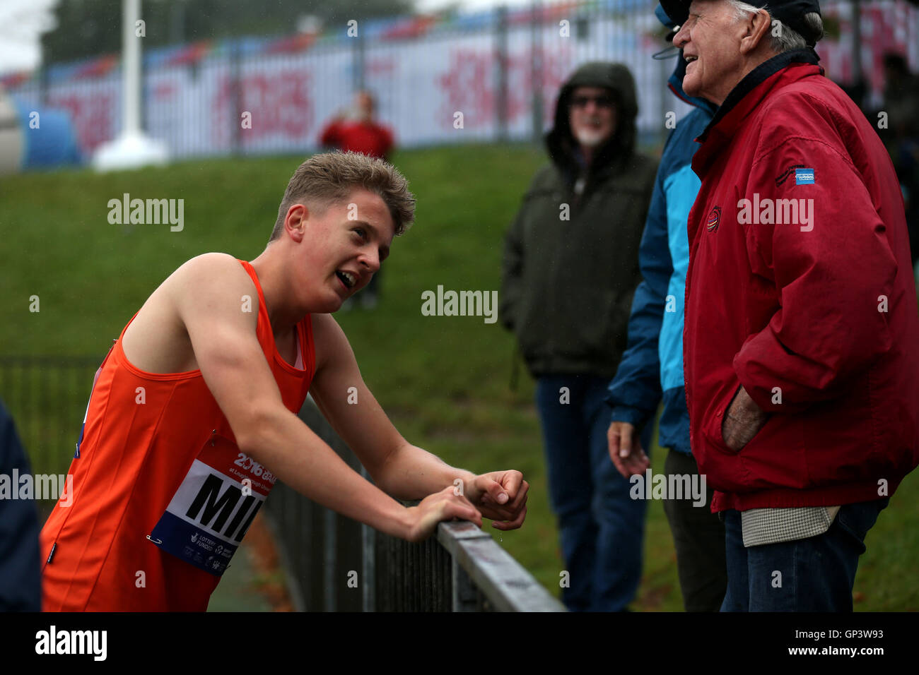 Midland Ben Higgins après avoir remporté le 400 m haies garçons pendant la journée d'athlétisme sur deux jeux de l'école en 2016, l'Université de Loughborough. ASSOCIATION DE PRESSE Photo. Photo date : vendredi 2 septembre 2016. Banque D'Images