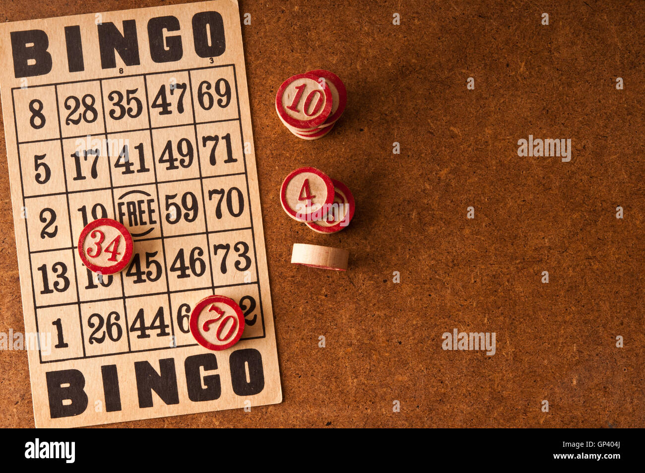 Vintage Cartes De Bingo Et Des Marqueurs Photo Stock Alamy 