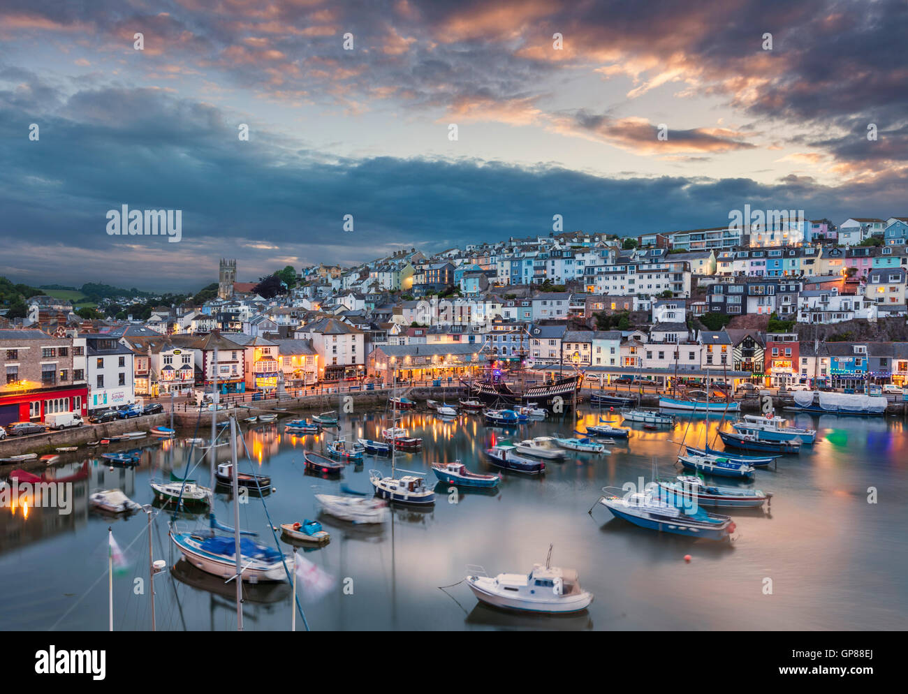 Port de Brixham Devon Brixham au coucher du soleil l'Angleterre UK GO Europe Banque D'Images