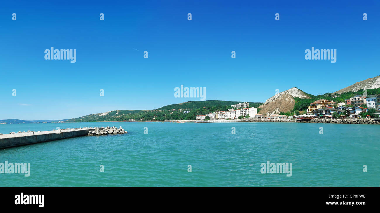 Belle vue panoramique sur la côte de la mer Noire, la ville de Balchik, Bulgarie Banque D'Images