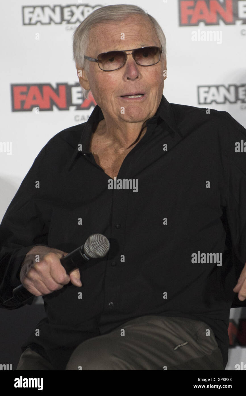 Toronto, Ontario, Canada. 2e, 2016 Sep. ADAM WEST, mieux connu pour son rôle dans Batman le hit TV Show à la fin des années 60 a fait sa dernière apparition à Toronto à l'Expo du ventilateur. © Baden Roth/ZUMA/Alamy Fil Live News Banque D'Images