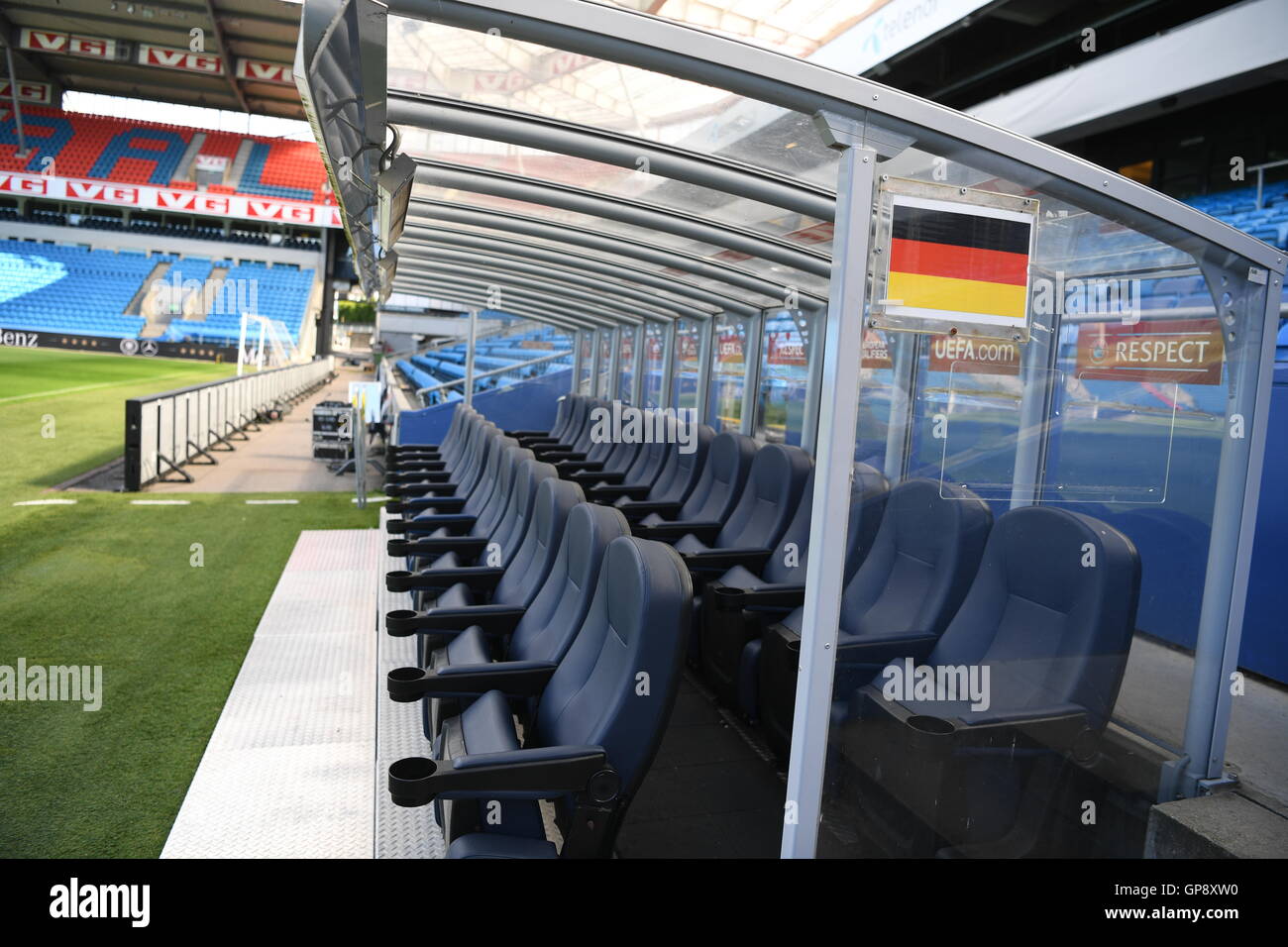 Oslo, Norvège. 06Th Sep 2016. Vue sur le banc allemand au stade Ullevaal à Oslo, Norvège, 03 septembre 2016. L'Allemagne jouera un match de qualification pour la Coupe du Monde de la FIFA contre la Norvège le 04 septembre à Oslo. Photo : Federico Gambarini/dpa/Alamy Live News Banque D'Images