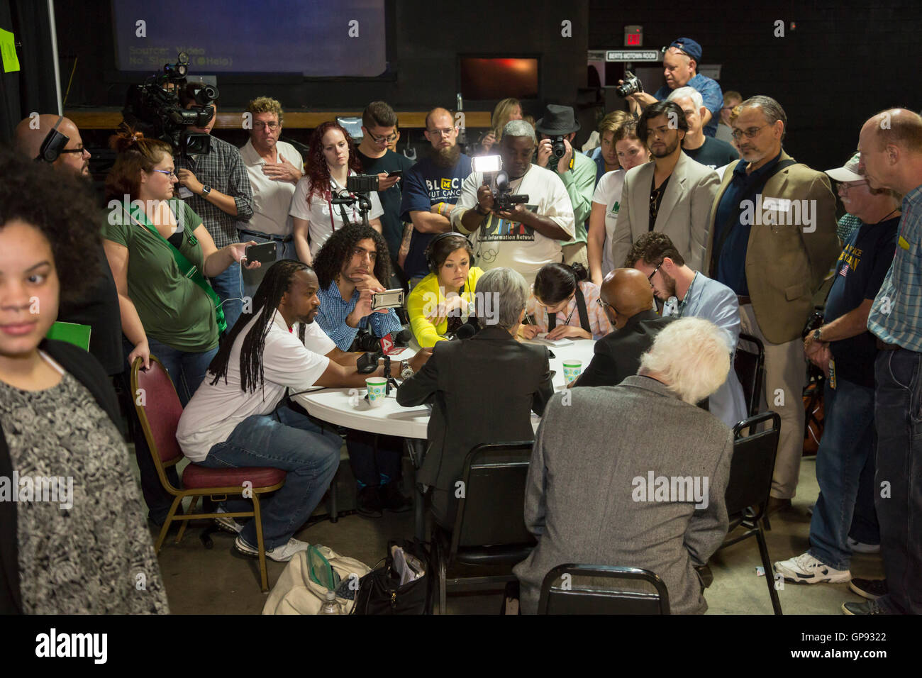 Detroit, Michigan, USA. 3 Septembre, 2016. Le candidat présidentiel du Parti Vert Jill Stein tient une conférence de presse devant un rassemblement électoral. Crédit : Jim West/Alamy Live News Banque D'Images