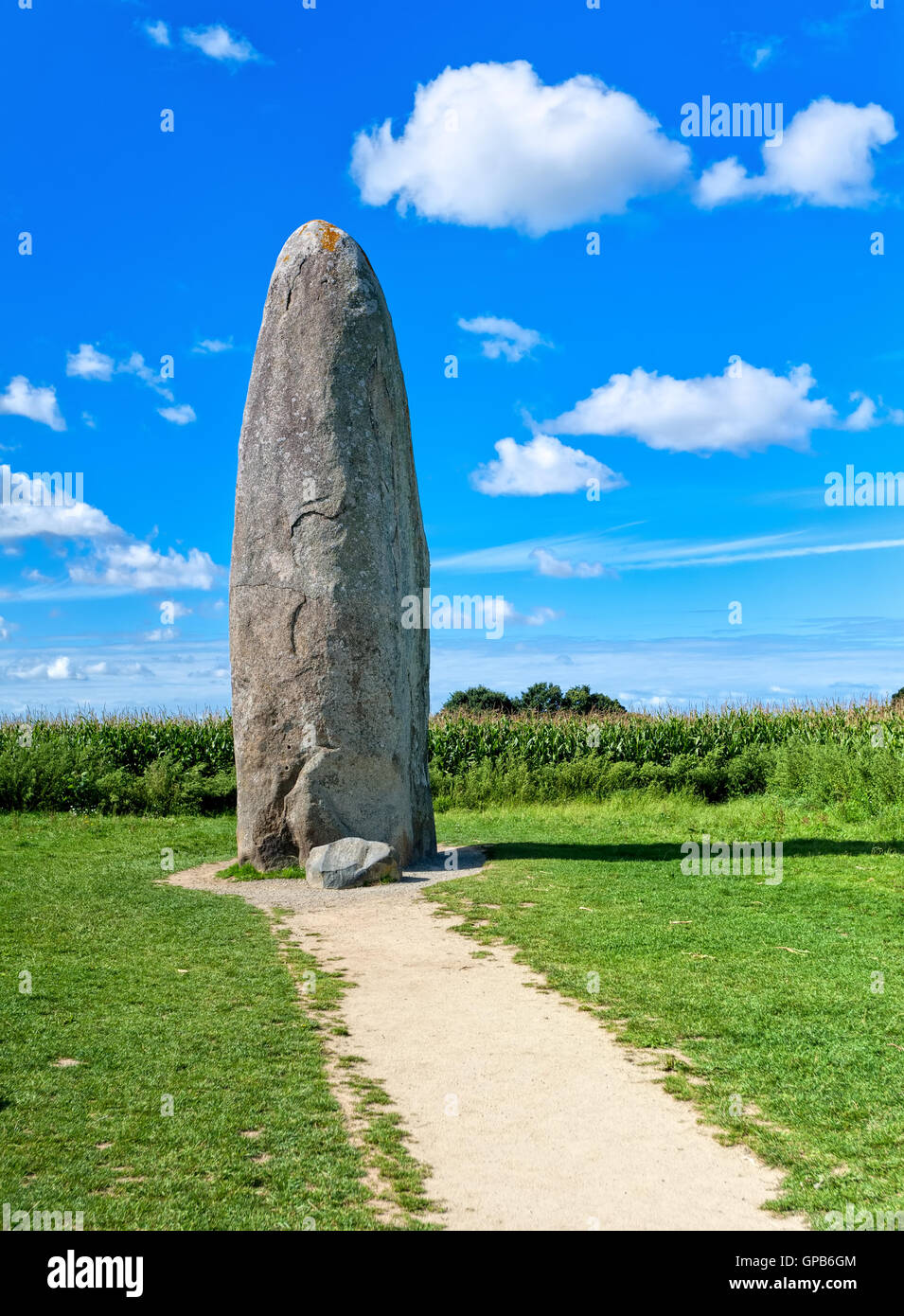 Dol-de-Bretagne, menhir préhistorique mégalithe, Bretagne, France Banque D'Images