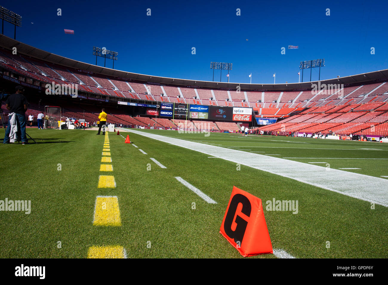 10 octobre 2010, San Francisco, CA, USA ; vue générale de l'intérieur de Candlestick Park avant le match entre les San Francisco 49ers et les Eagles de Philadelphie. Banque D'Images