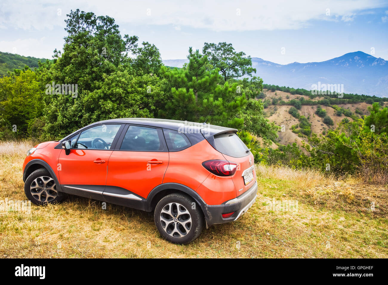 Novorossiysk, Russie - Août 21, 2016 : voiture Kaptur Renault Orange. C'est version russe sous-compacte de Renault crossover Banque D'Images