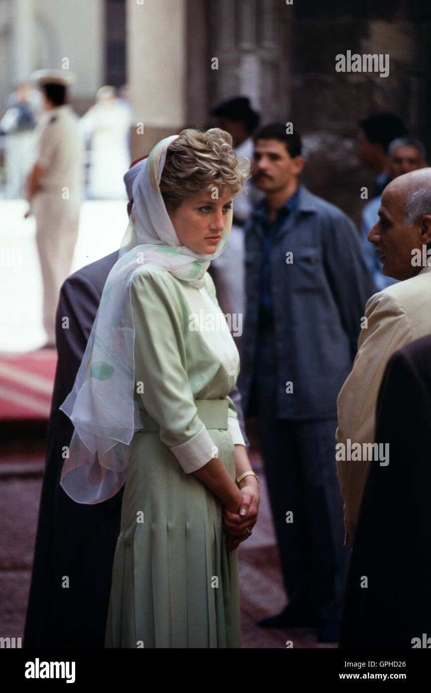 La princesse Diana de Galles, en visite en Egypte en 1992, les visites de la mosquée Al Azhar. Banque D'Images