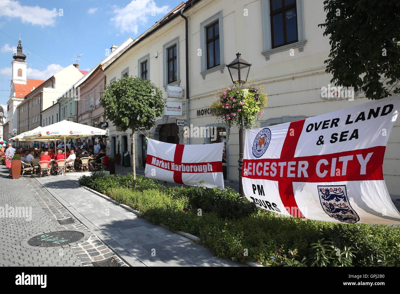 Drapeaux de l'Angleterre sur l'affichage à Trnava avant la Coupe du Monde 2018 match de qualification à la City Arena, Trnava. Banque D'Images