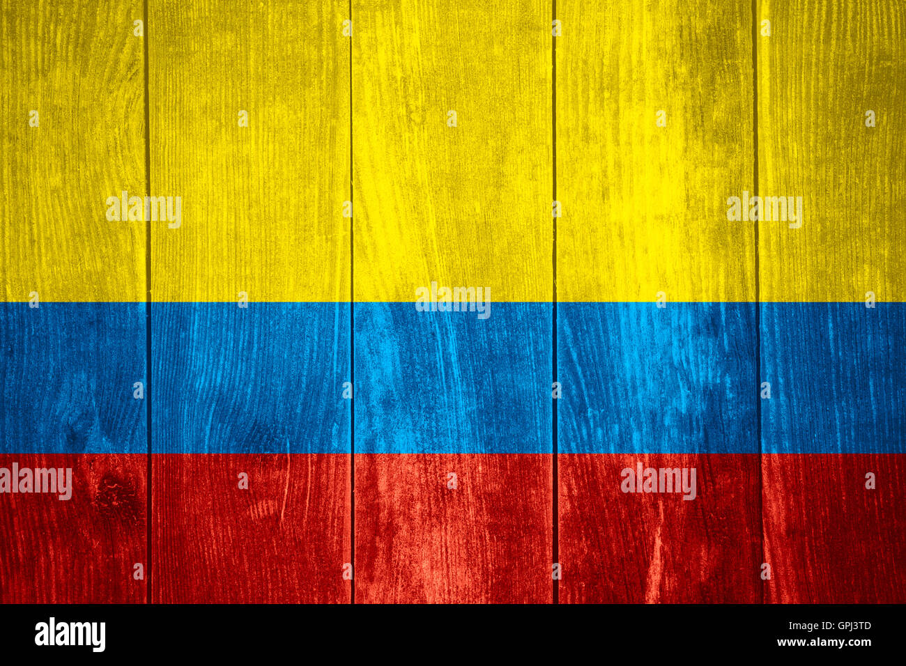 Drapeau de la Colombie Colombie ou bannière sur fond de bois Banque D'Images