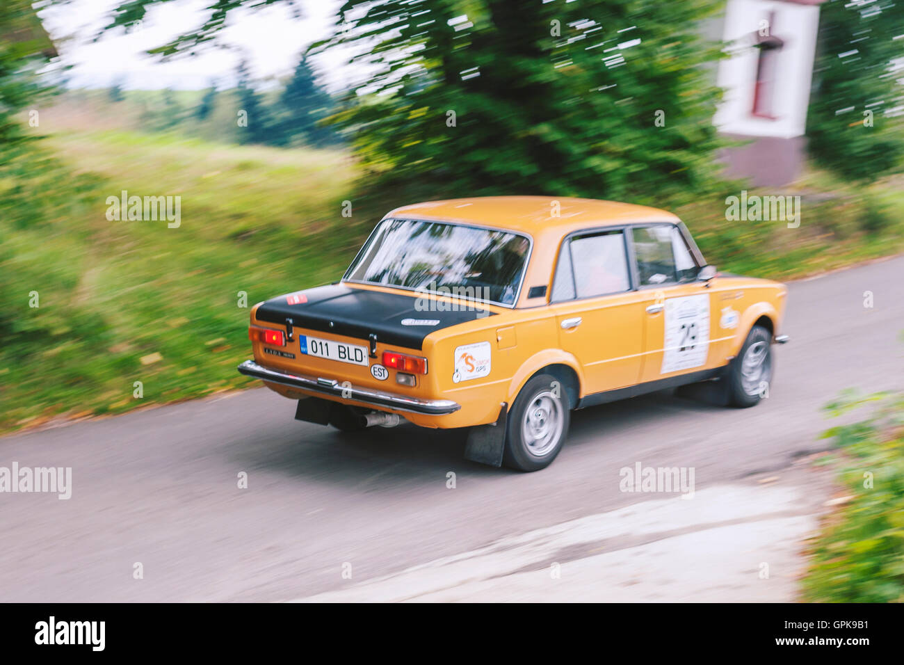 Kraków, Pologne, 3 septembre 2016. Concurrents sur les routes de la 3ème étape du 5e rallye historique de la Pologne / 5. Historique Rajd Polski Historyczny Crédit : Łukasz Popardowski/Alamy Live News Banque D'Images