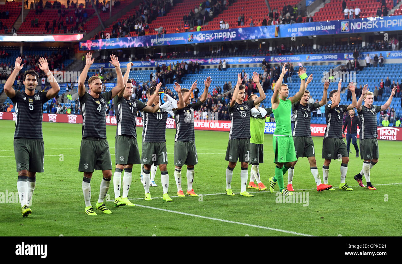 Oslo, Norvège. 08Th Sep 2016. Équipe d'Allemagne célébrer après la coupe du monde l'Europe Groupe C match de football entre la Norvège et l'Allemagne à l'Ullevaal Stadium à Oslo, Norvège, 04 septembre 2016. Photo : Federico Gambarini/dpa/Alamy Live News Banque D'Images