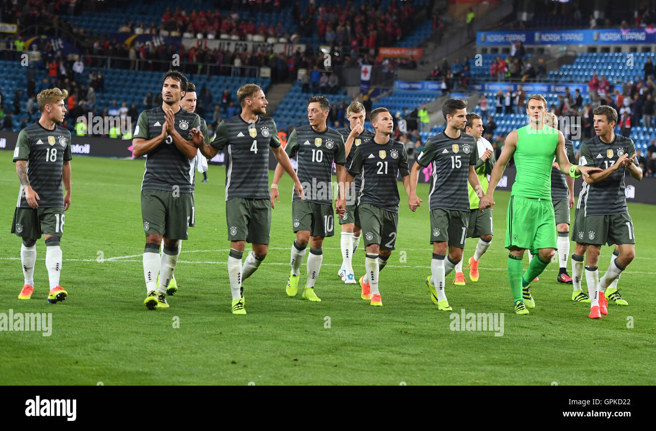 Oslo, Norvège. 08Th Sep 2016. Équipe d'Allemagne célébrer après la coupe du monde l'Europe Groupe C match de football entre la Norvège et l'Allemagne à l'Ullevaal Stadium à Oslo, Norvège, 04 septembre 2016. Photo : Federico Gambarini/dpa/Alamy Live News Banque D'Images