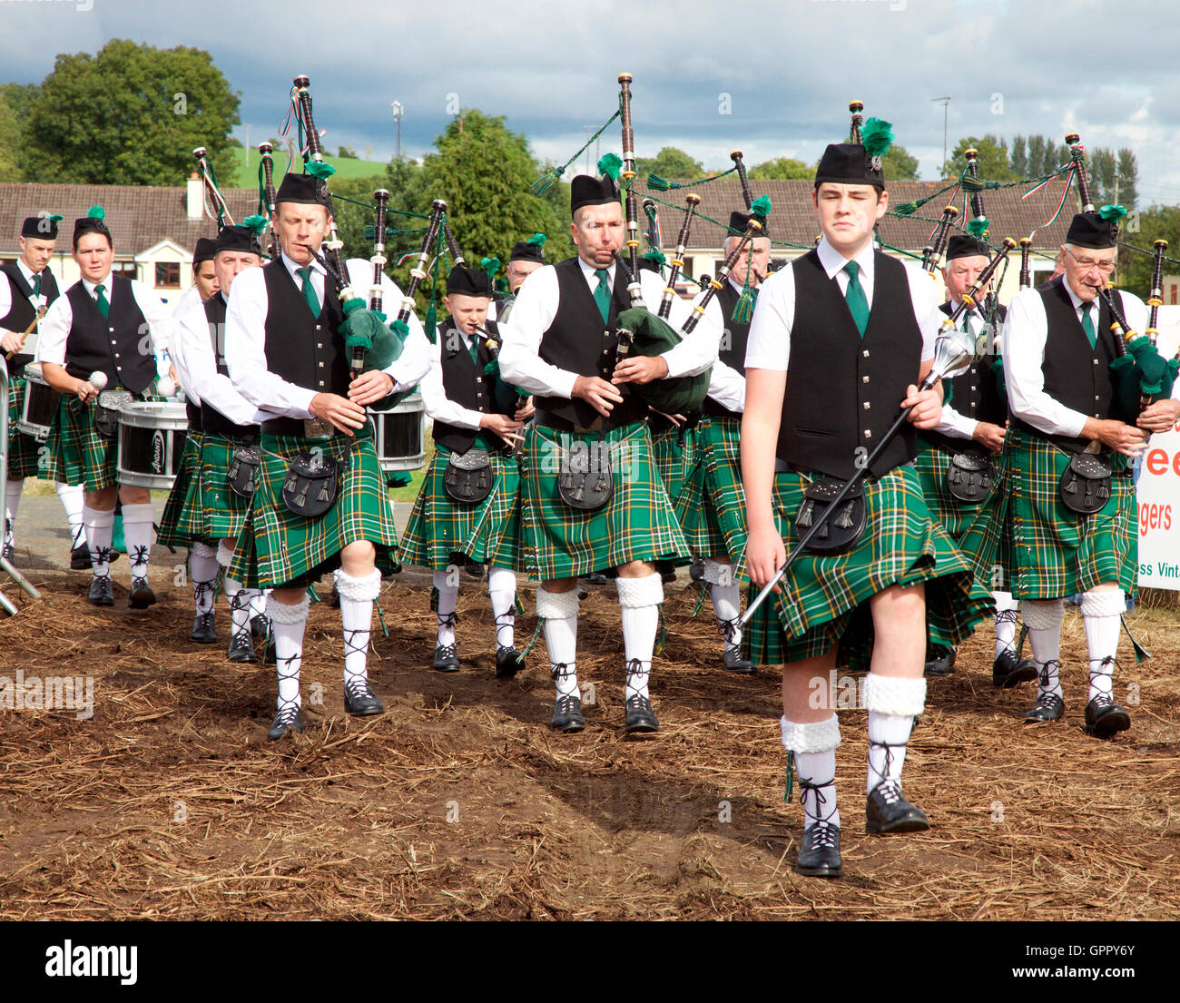 Corduff Pipe Band effectuer lors de la journée sur le terrain du Club Vintage Carrickmacross Banque D'Images