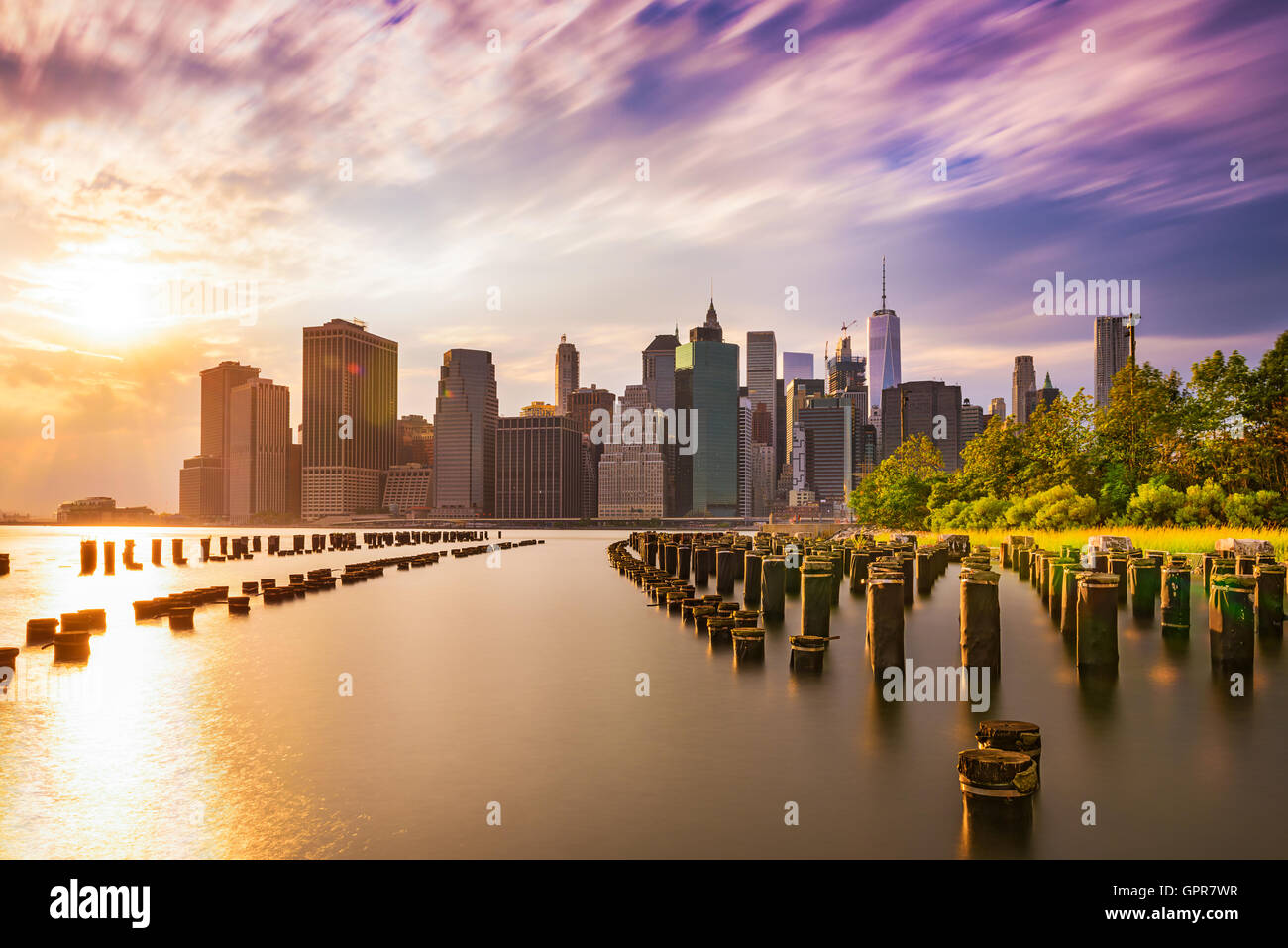 New York City skyline at Dusk. Banque D'Images