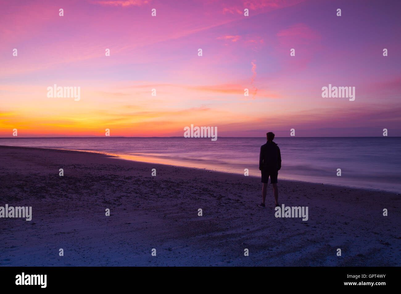 Incroyable coucher du soleil sur la plage vide, Cape Cod, USA Banque D'Images