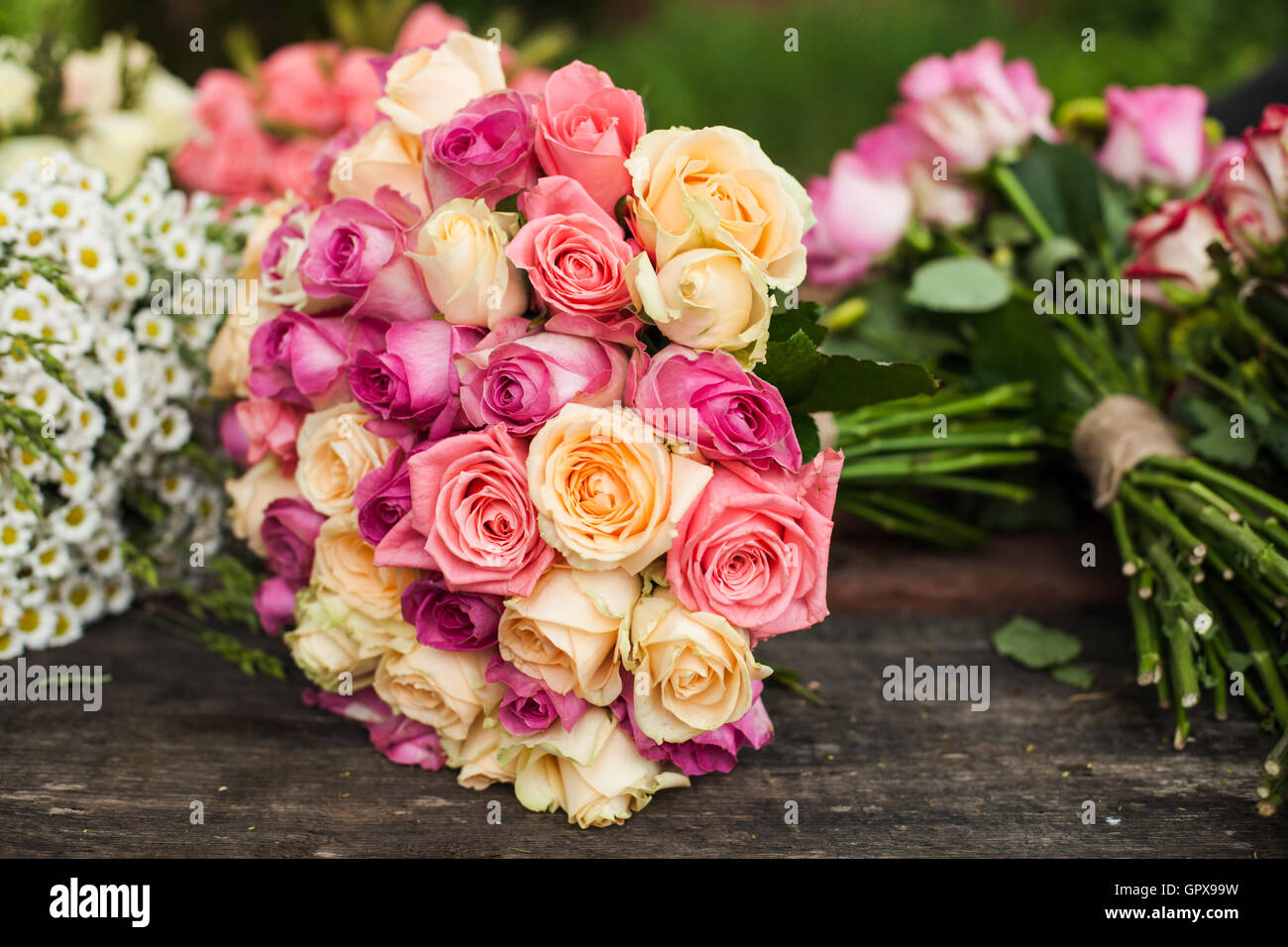 Tableau de fleurs bouquets préparés avec Banque D'Images