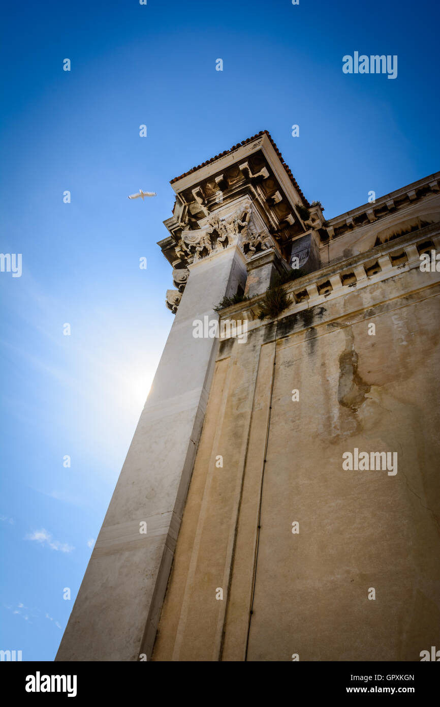L'architecture ancienne à Venise et le ciel avec Sun Banque D'Images