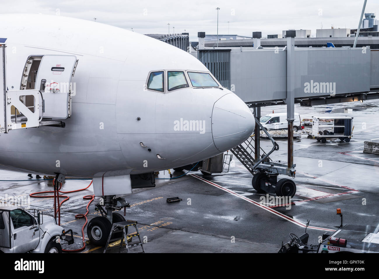 Singapore Airlines Boeing airplane prêt à décoller à l'Aéroport International de San Francisco Banque D'Images