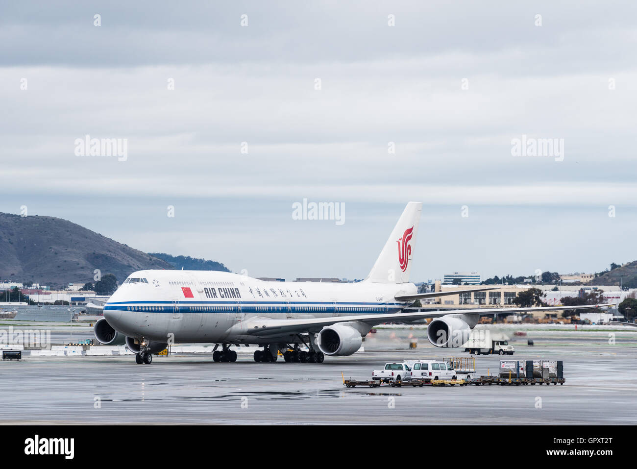 China Airlines Boeing airplane prêt à décoller à l'Aéroport International de San Francisco Banque D'Images