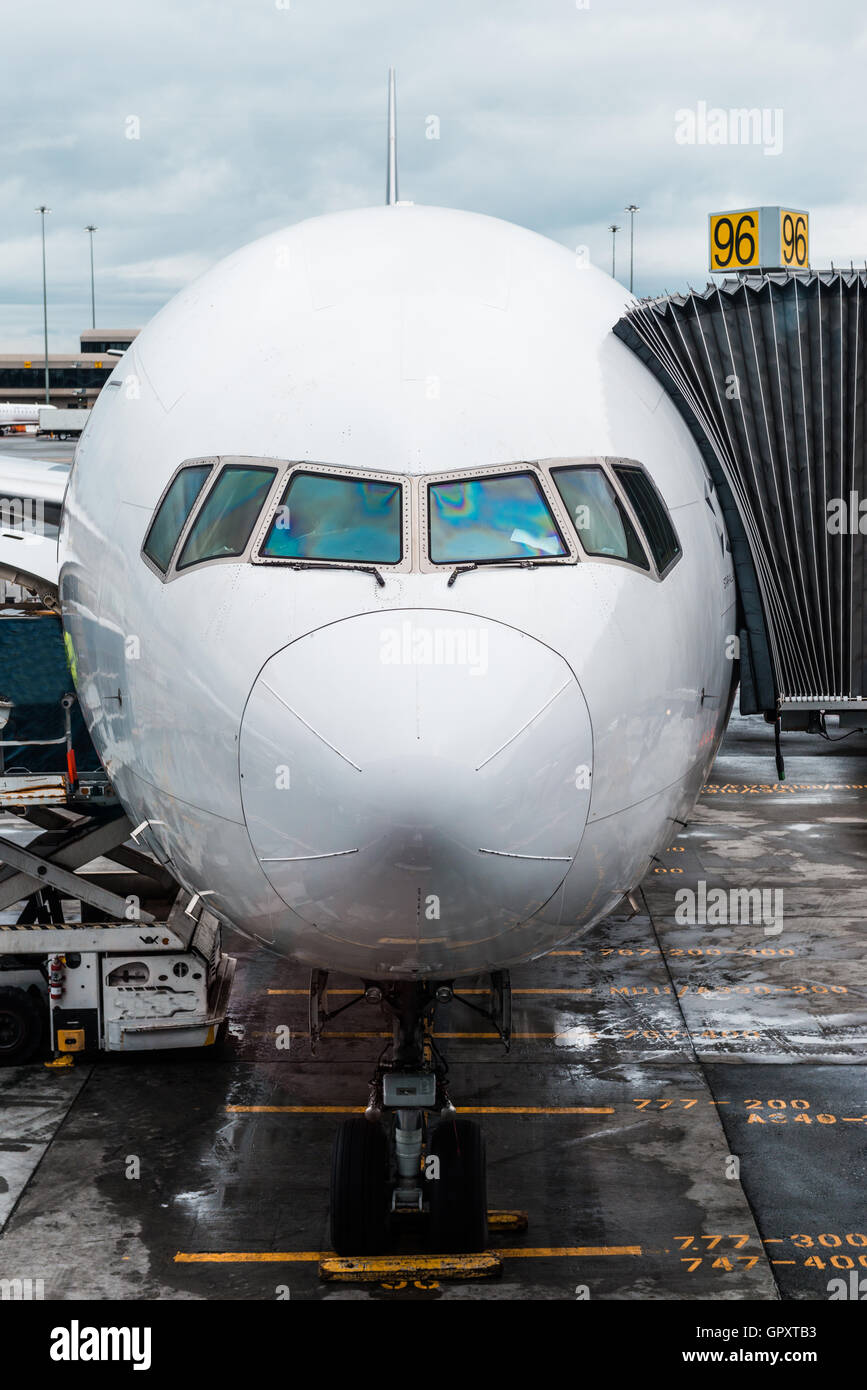 Singapore Airlines Boeing airplane prêt à décoller à l'Aéroport International de San Francisco Banque D'Images