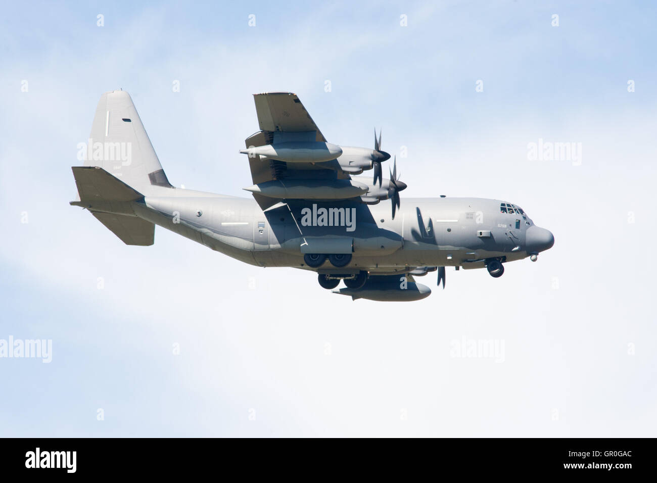 Lockheed C-130 Hercules en approche d'atterrissage Banque D'Images