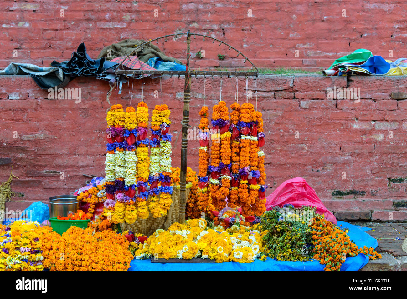 Marigold colliers à vendre à Durbar Square à Katmandou, Népal Banque D'Images