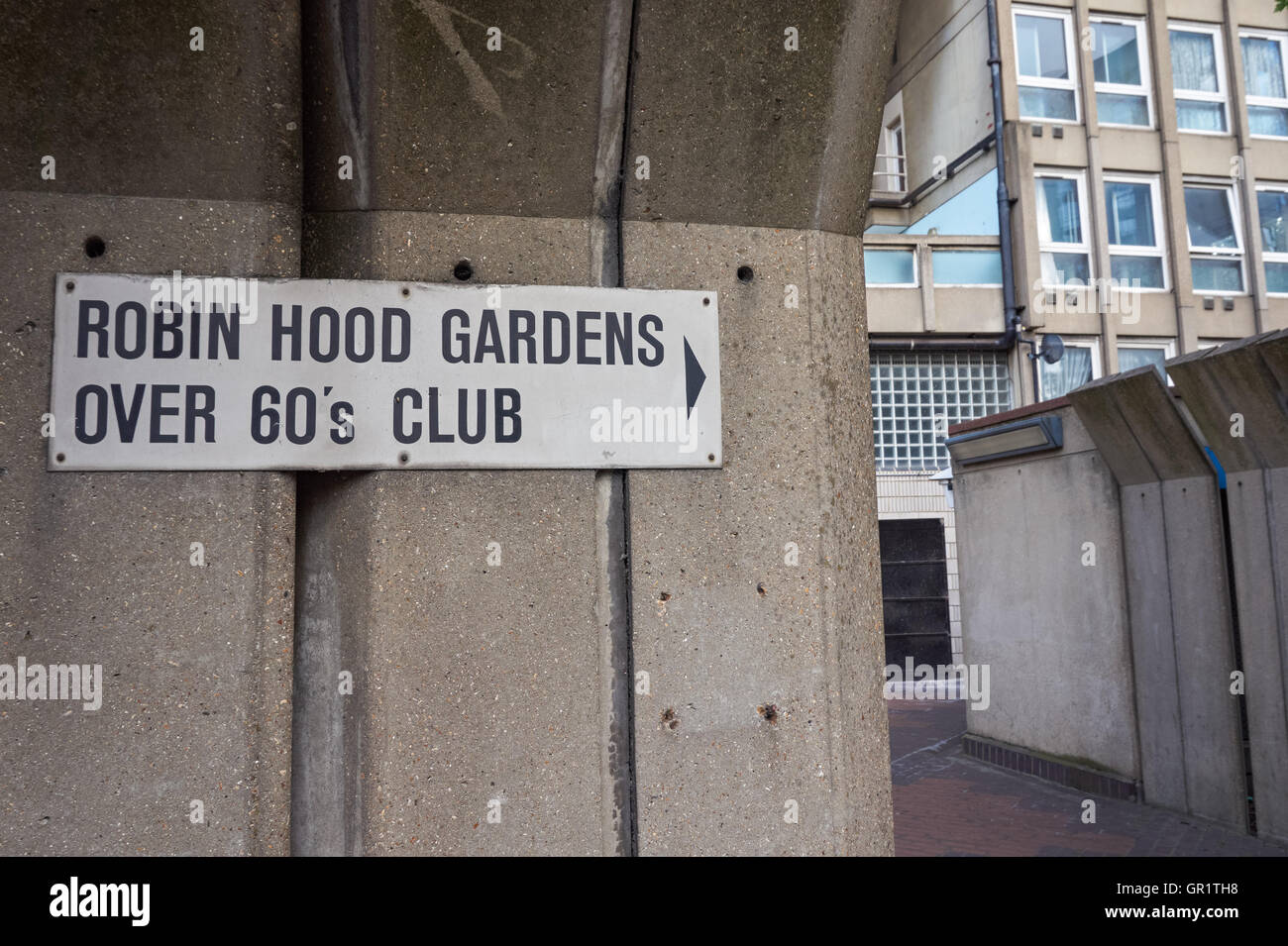 Robin Hood Gardens, propriété de Poplar, construite en 1972, démolie en 2017-2019, Londres, Angleterre, Royaume-Uni Banque D'Images