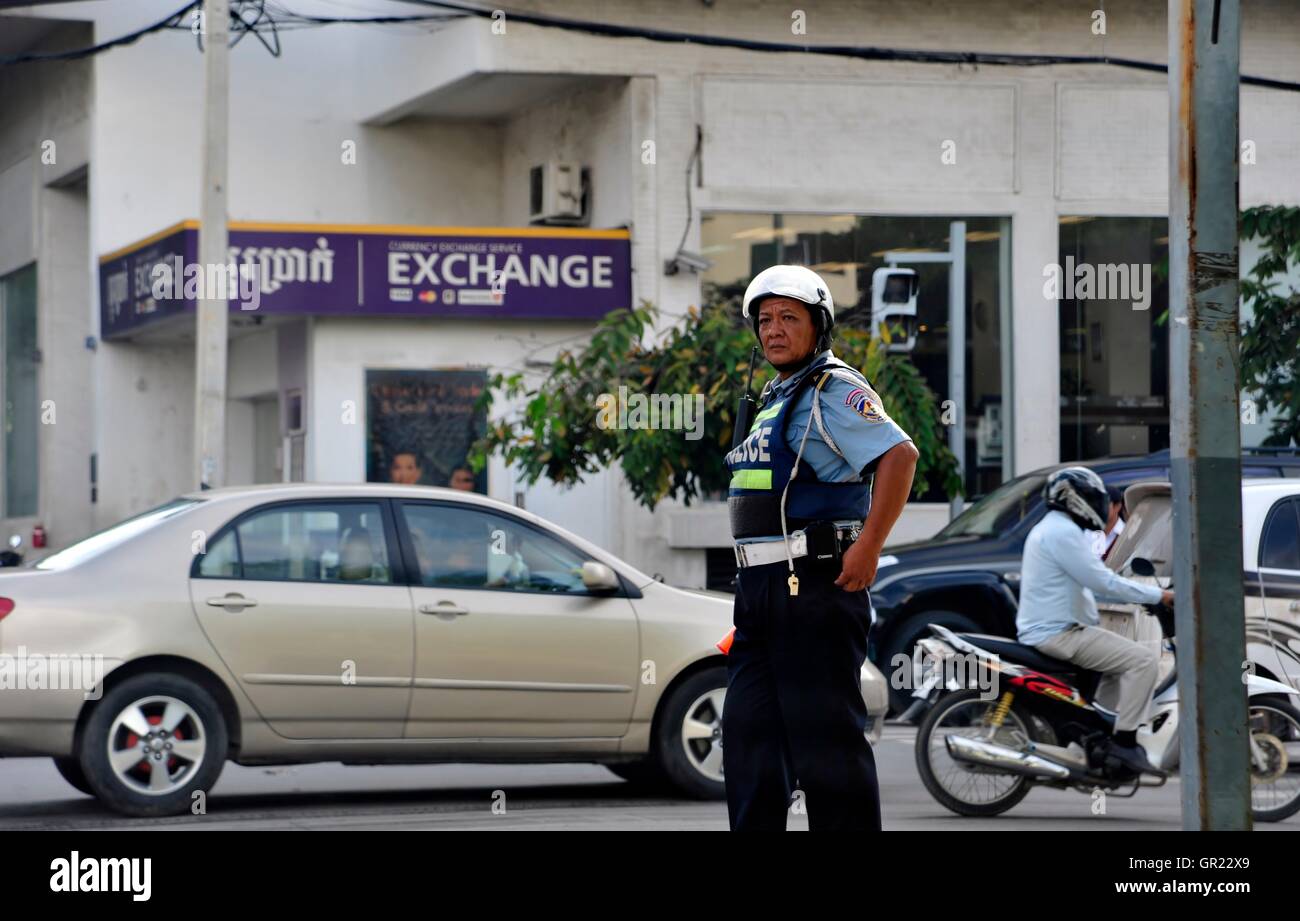 Policier de la circulation AU CAMBODGE Phnom Penh Banque D'Images