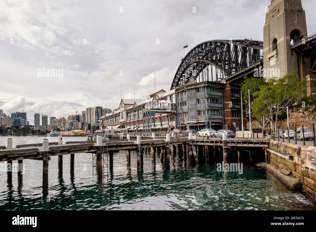 Avis De Pier One Et Sydney Harbour Bridge Walsh Bay Sydney New South Wales Australia Photo Stock Alamy