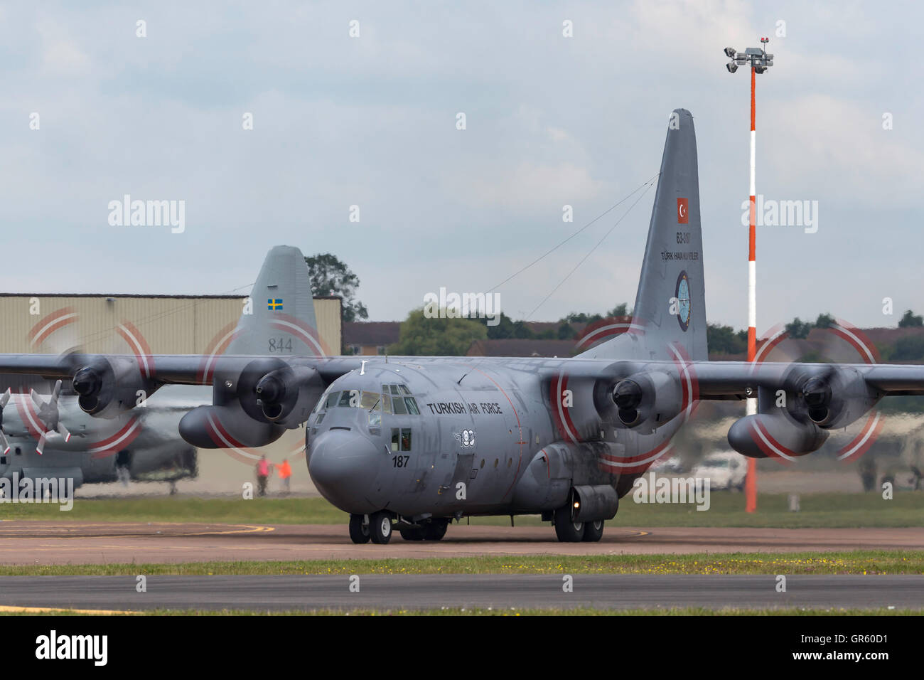 De l'air turque (Türk Hava Kuvvetleri) Lockheed C-130E Hercules au Royal International Air Tattoo. Banque D'Images