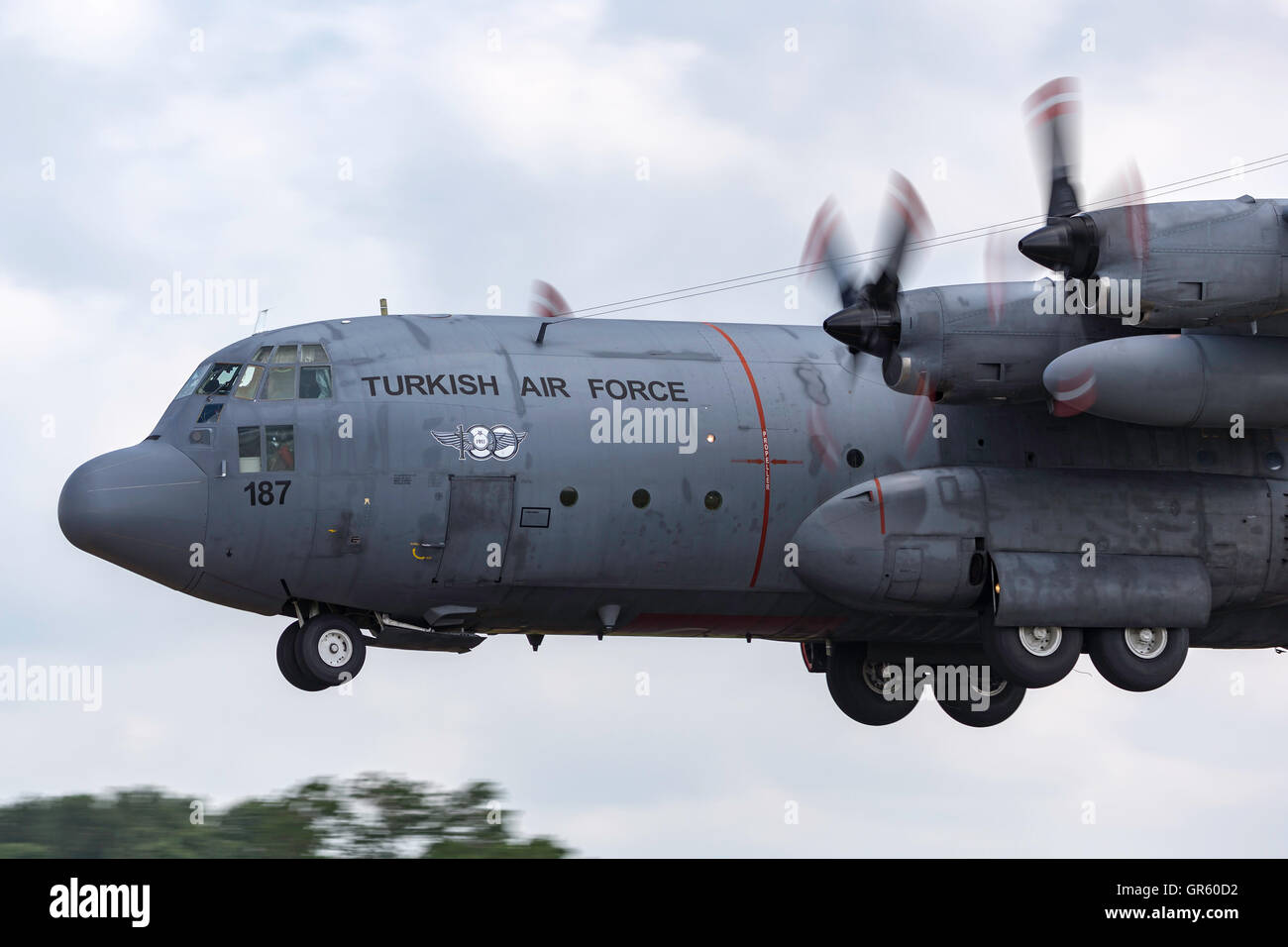 De l'air turque (Türk Hava Kuvvetleri) Lockheed C-130E Hercules au Royal International Air Tattoo. Banque D'Images