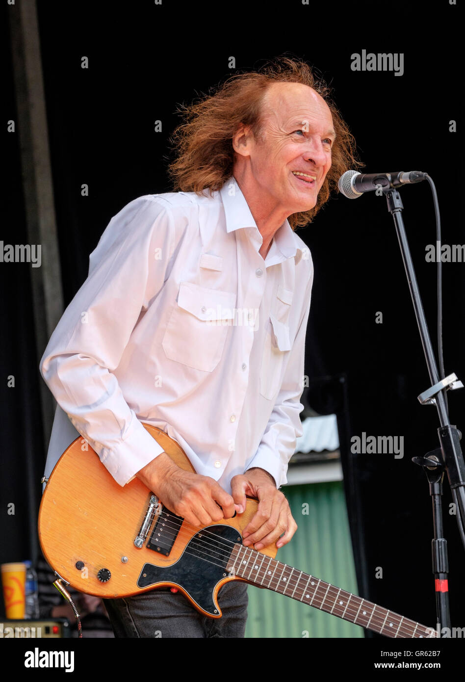 John Otway restauration à Weyfest, Farnham, Surrey, Royaume-Uni. Le 20 août 2016. Banque D'Images