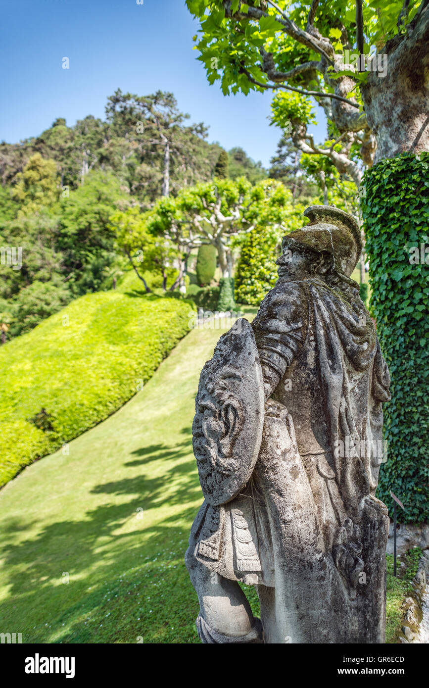 La sculpture dans le jardin de la Villa Balbianello, Lenno au Lac de Côme, Lombardie, Italie Banque D'Images