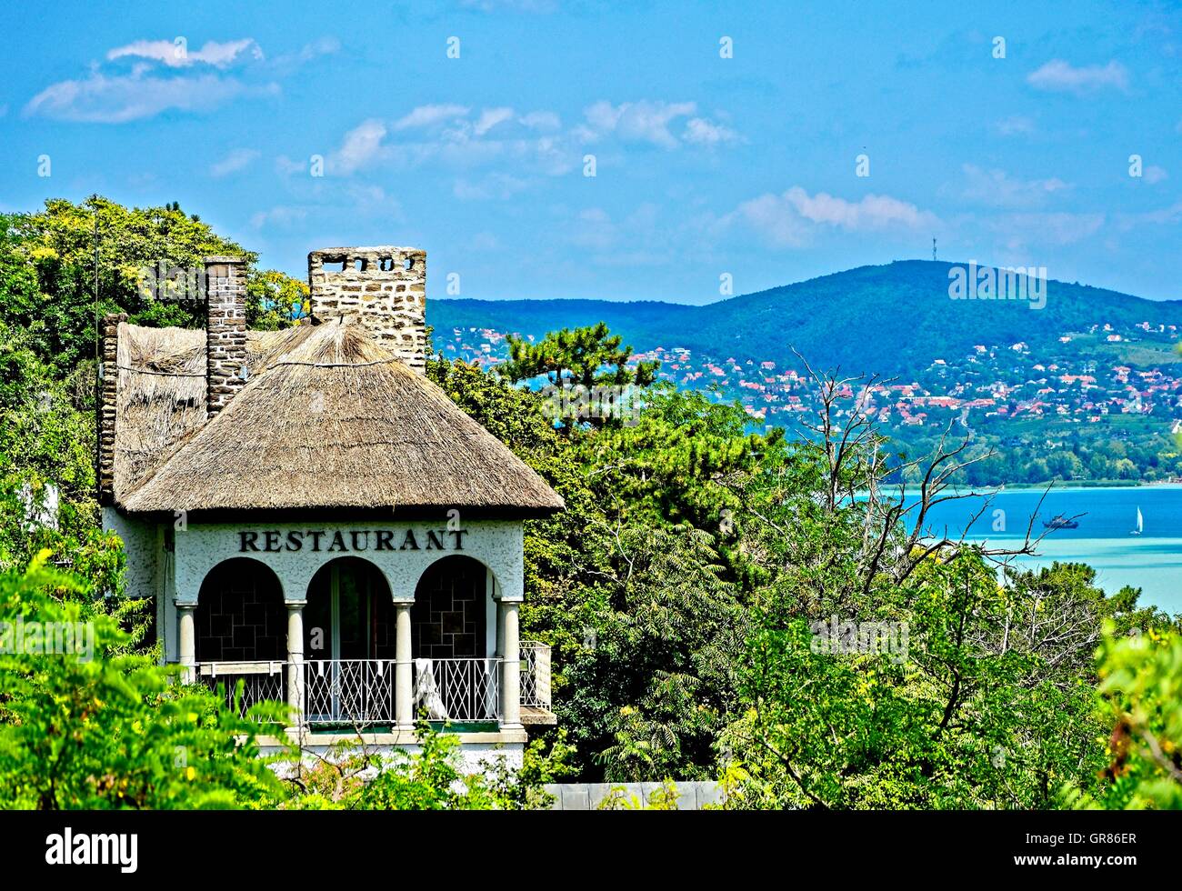 Restaurant avec toit de chaume à Tihany Lac Balaton Banque D'Images