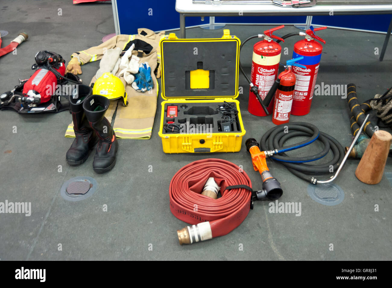Kiel, Allemagne, le 20 juin 2015 Royal Navy Landing Platform Helicopter HMS Ocean au navire ouvert à Kiel. Banque D'Images