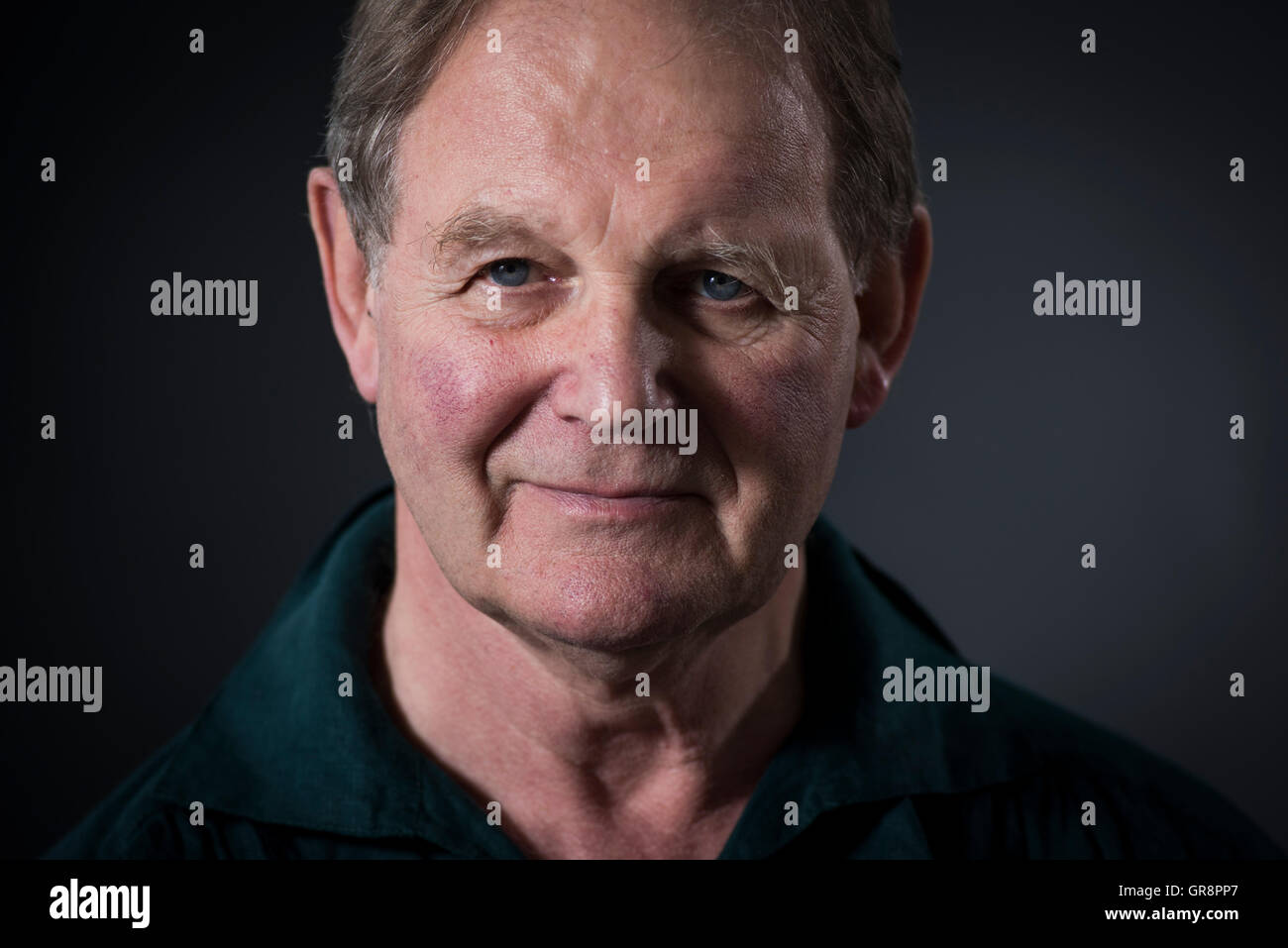 Livre en anglais, auteur, poète, dramaturge et librettiste Michael Morpurgo OBE, FRSL, FKC, DL. Banque D'Images